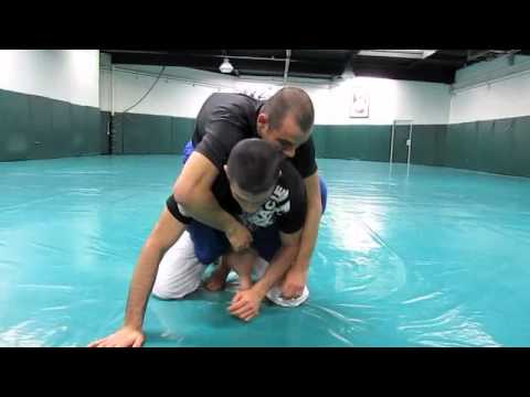 The First "Twister" in the UFC (Gracie Breakdown)