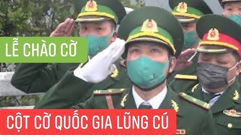Lễ chào cờ linh thiêng tại Cột cờ Quốc gia Lũng Cú, tỉnh Hà Giang