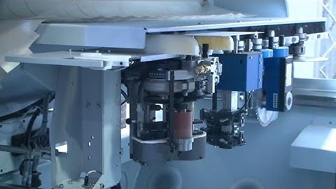 LIGNA 2013: 5-Achs-Bearbeitung und Formteilbekantung (HOMAG Group)