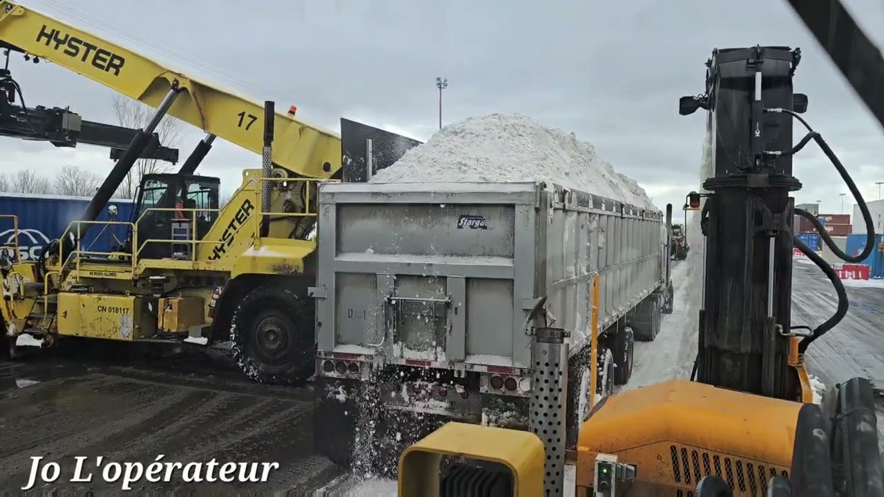 Dernière opération déneigement a Montréal