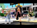Sono L'ultima Ragazza Su Roblox Brookhaven!