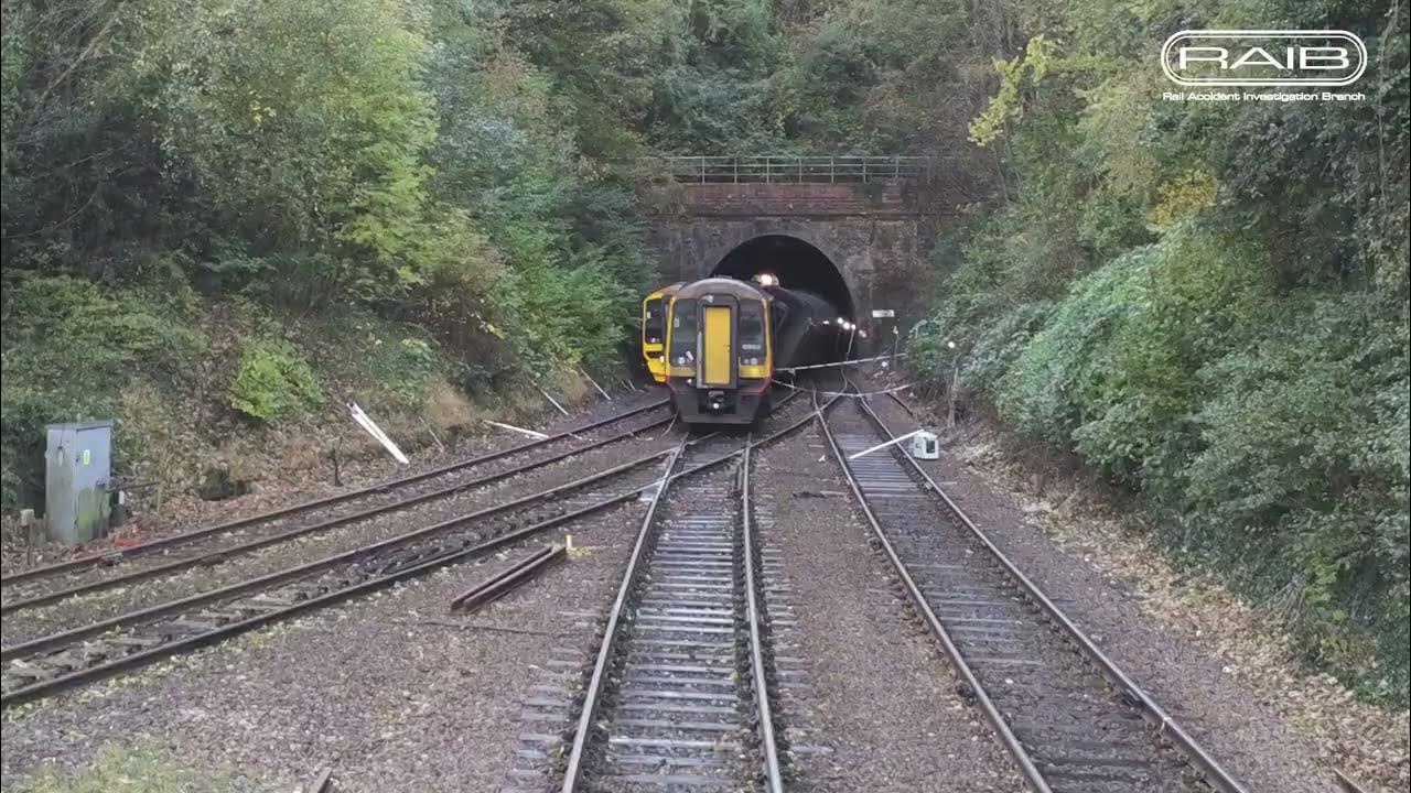 Collision between passenger trains at Salisbury Tunnel Junction, Wiltshire YouTube