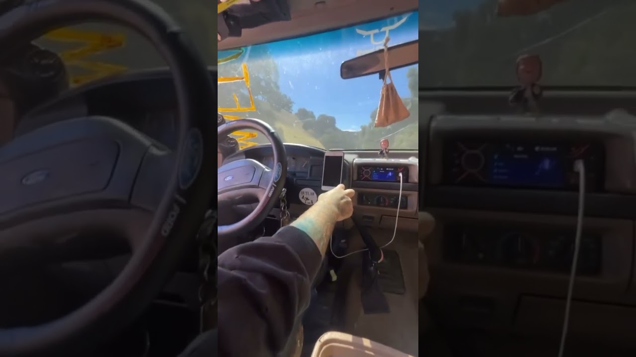 7.3IDI Turbo 5 inch straight pipe rowing thru gears 🤤