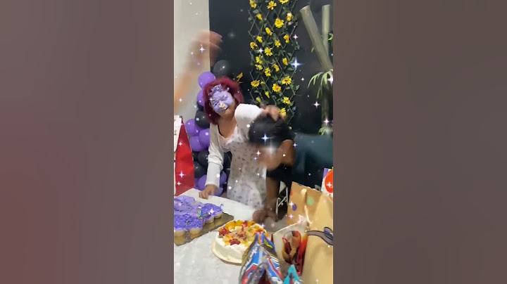 Cuando la mordida se sale de control #Cumpleaños #Fails #Pastelazo #MomentosDivertido #youtubeshorts