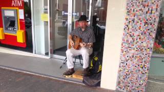 Street musician. Australia. Blue Mountains