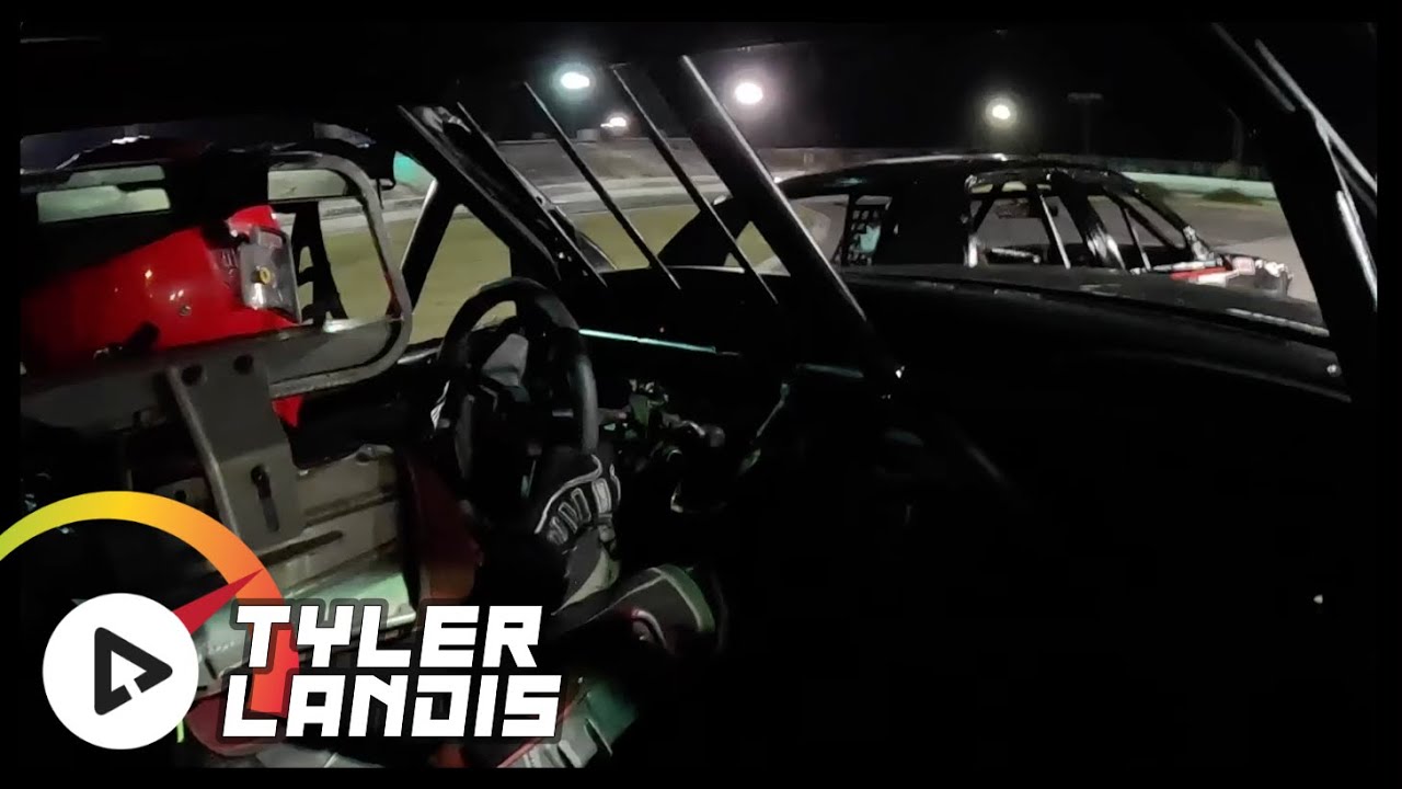 📷 Tyler Landis 