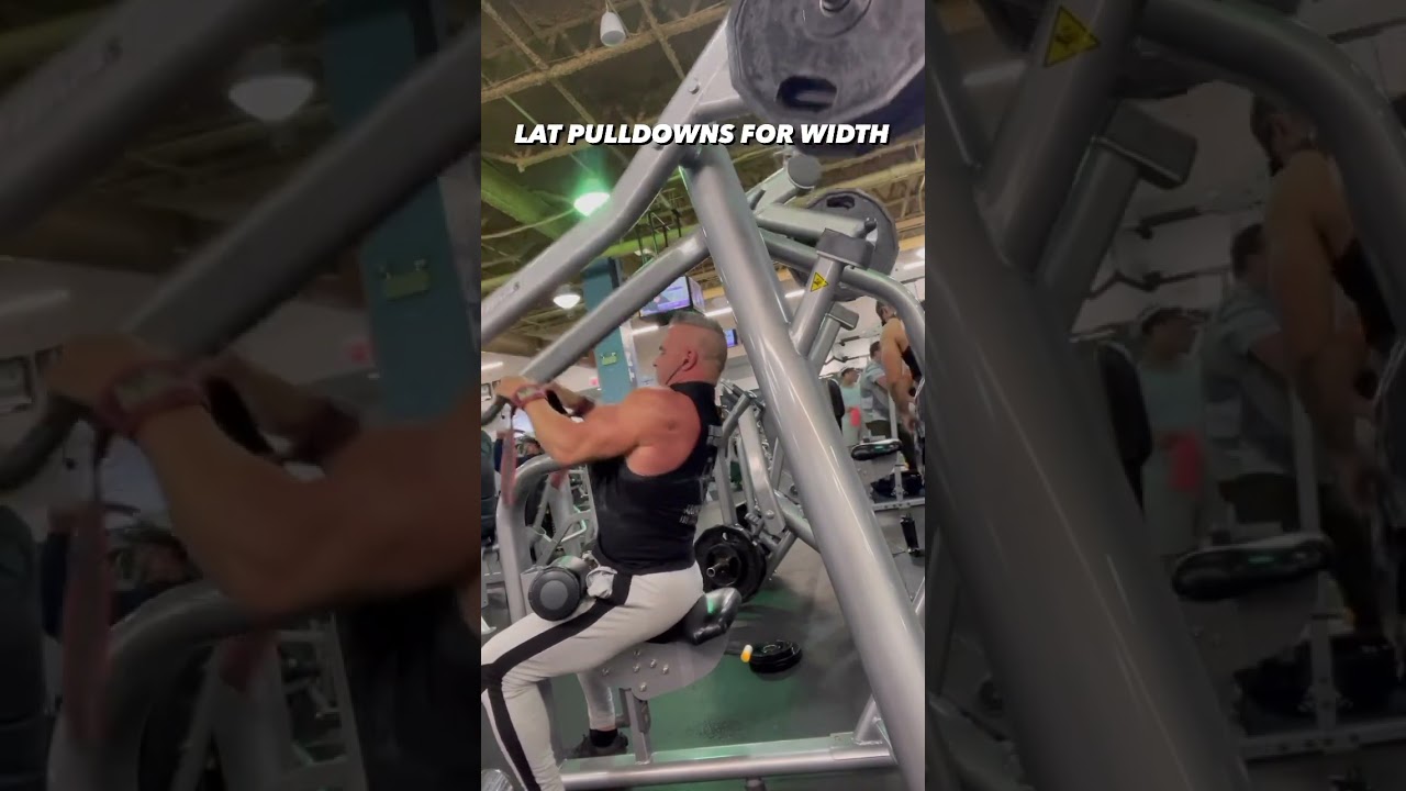 Lat pulldown are key for back width #fit #fitness #personaltrainer