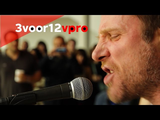 Sleaford Mods 3voor12 Sessie op Le Guess Who? 2014 class=