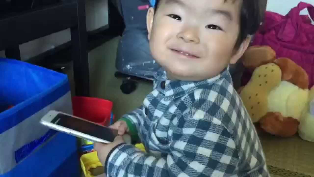 言葉 Iphone6のsiriと喃語でおしゃべりw 1歳3ヶ月の赤ちゃん ベビちゃんねる 赤ちゃん成長記録動画 もっちゃん動画 Youtube 言葉 Iphone6のsiriと喃語でおしゃべりw 1歳3ヶ月の赤ちゃん ベビちゃんねる 赤ちゃん成長記録動画 もっちゃん動画 Youtube