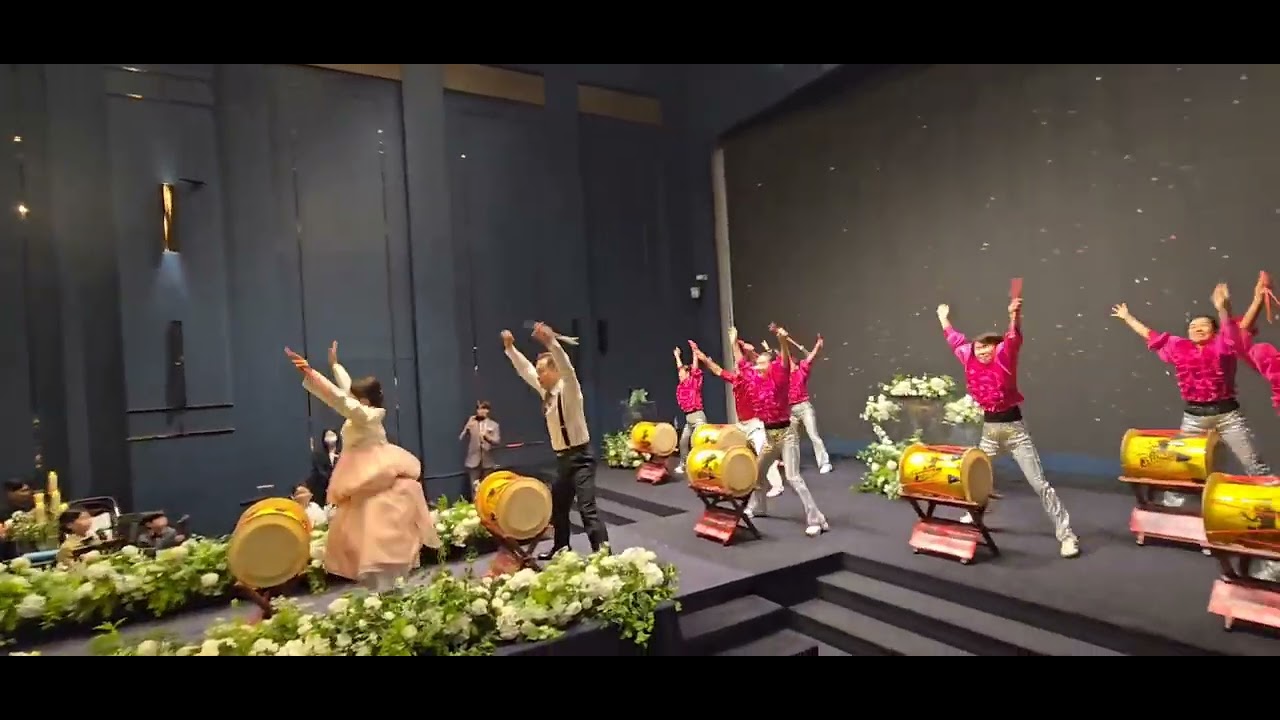 아랑고고장구구미지부 / 불티 / 결혼식 혼주부부 장구치다  T010 6608 0669