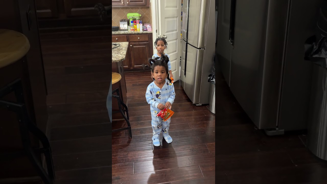 Каждый родитель поймет: малыши и перекусы 