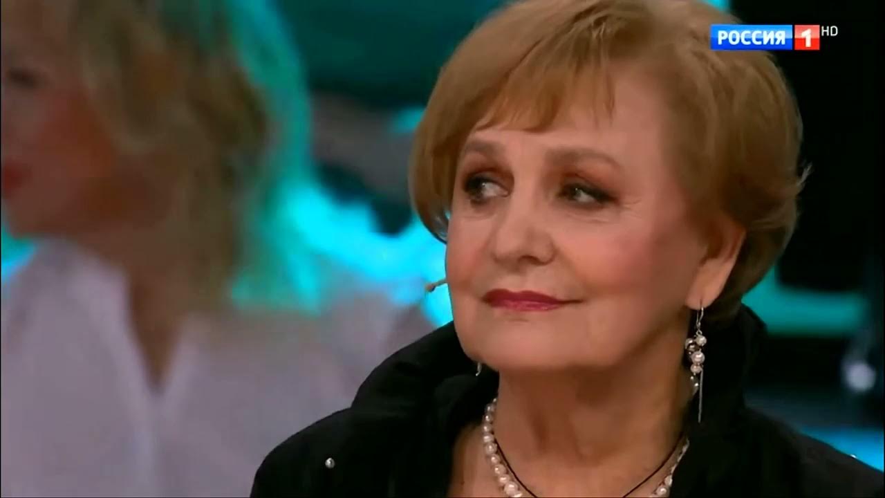 Падал снег караоке руденко. Падал снег караоке руденко. Белым снегом караоке. Песня падал белый снег текст песни. Артур певец падал.