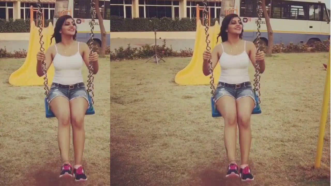 Acterss  bigboss Yashika Anand playing  in playground |yashika RARE VIDEO