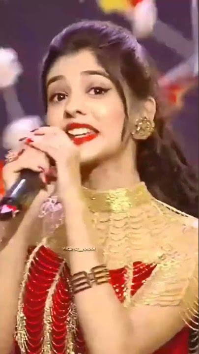 Akshu singing jawan tum ho jawan me bhi hoon her a voice 😘😘🔥🔥🥰🥰
