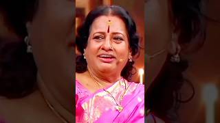 അതയരനന ആദയതത ഷർടട Raavukal