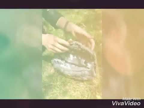 ნაცრისფერი ხელნაკეთი ჩანთა