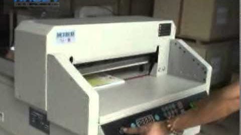 HL 480HP Program control paper cutting machine