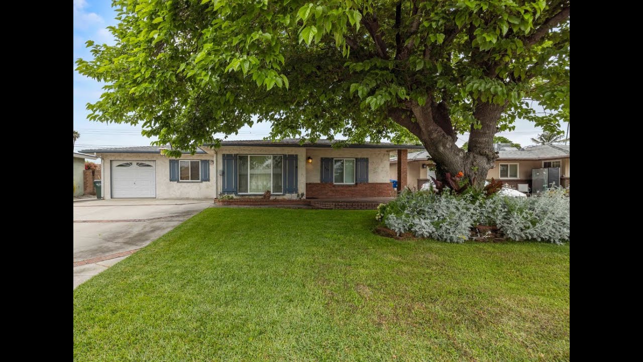 922 South Dodsworth Ave. Glendora, CA 91740