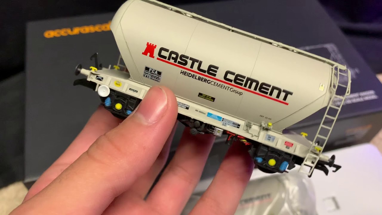 Accurascale Castle cement PCA Wagons - Look At & Unboxing