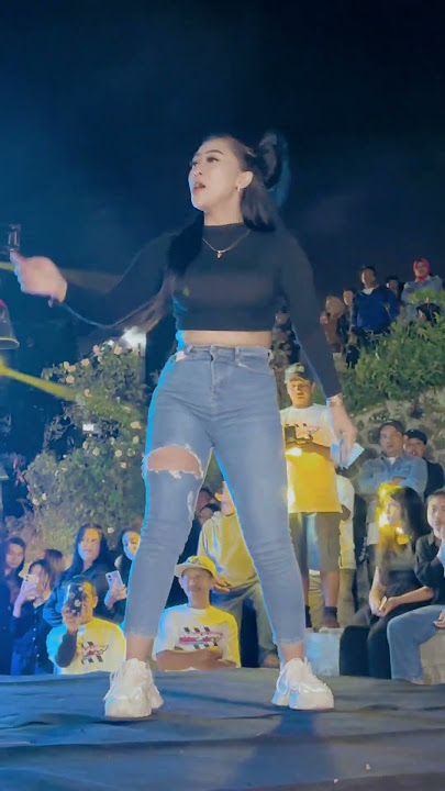 kak valen lagi manggil temennya #soundhoreg #karnaval #dancer #fyp #viral #vallenwijaya