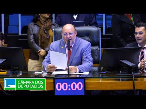 Vídeo do evento a partir de 1:15:42