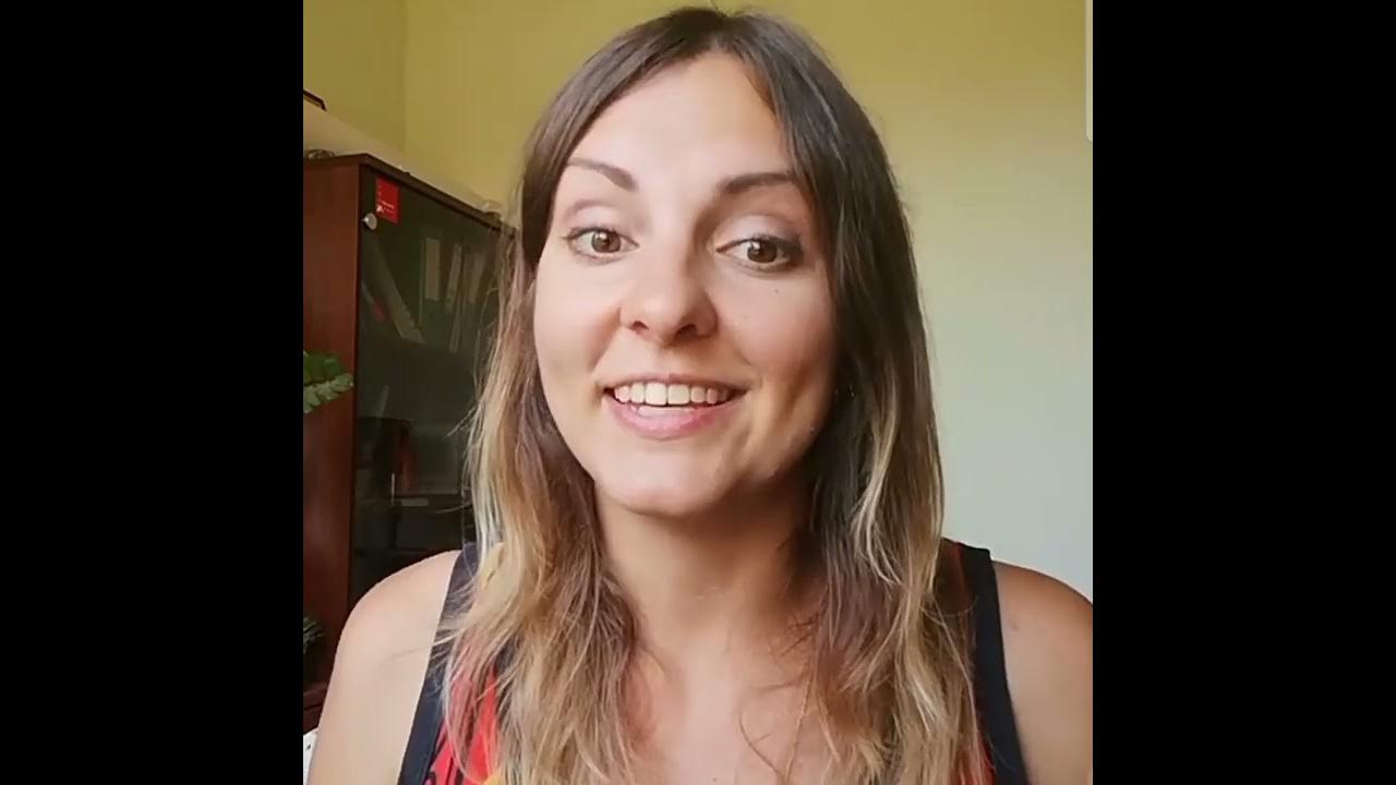 изучение немецкого языка. изучение немецкого языка. немецкий язык девушка. кружок немецкого языка. девушка учит немецкий.