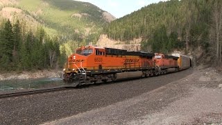 BNSF Train Spotting HD: BNSF 6533 & 7589 Leads Autorack Train West At Tunnel 3.8 8/11 4/21/15