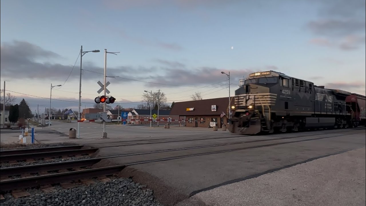 Eastbound NS Manifest 380 meets with Amtrak 49 new york to Chicago