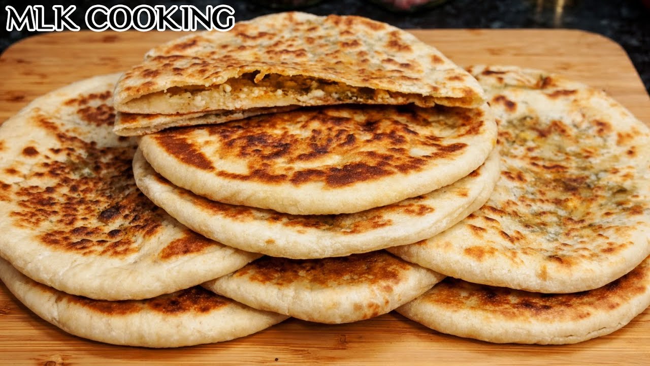 Flatbread  with cheese and spinach - خبز محشي بالجبن والسبانخ