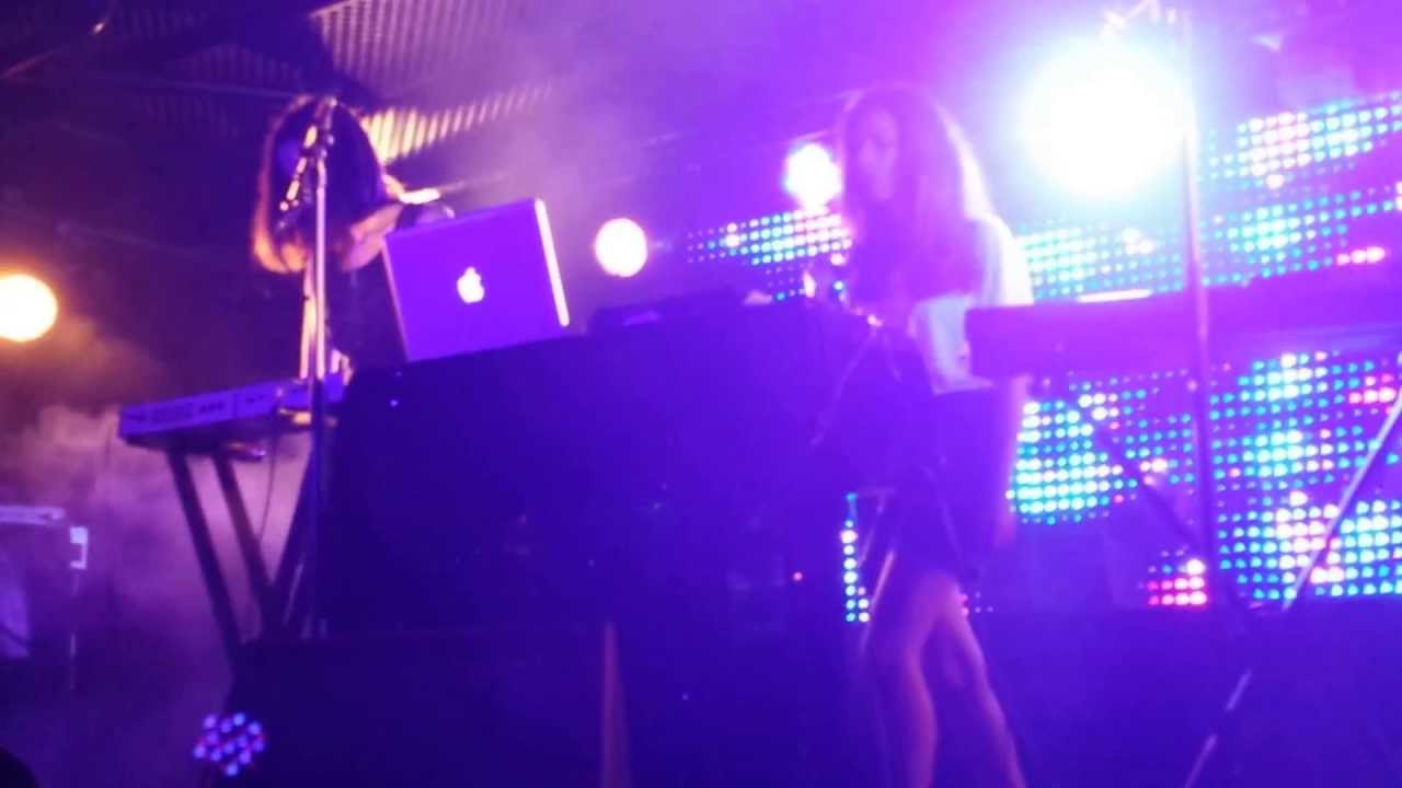 Opale - Wild Lights / Hold You Tight @ Batofar 26/07/2013