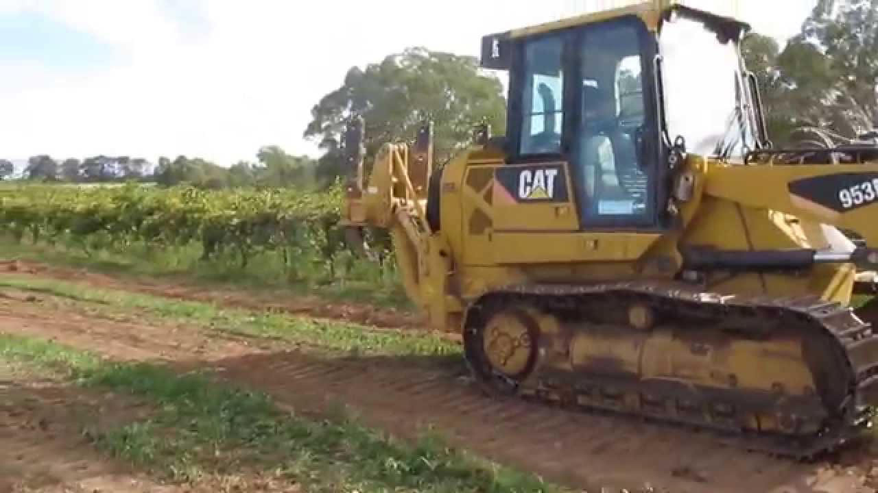 vineyard removal GM&L Kleinig cat 953D