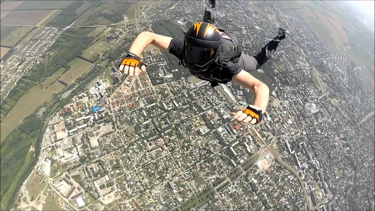 Парашютист подвеска в машину