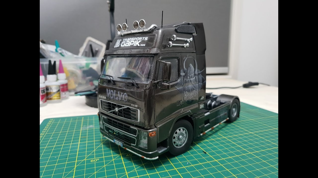 1/24 Italeri Volvo FH16 Viking - YouTube