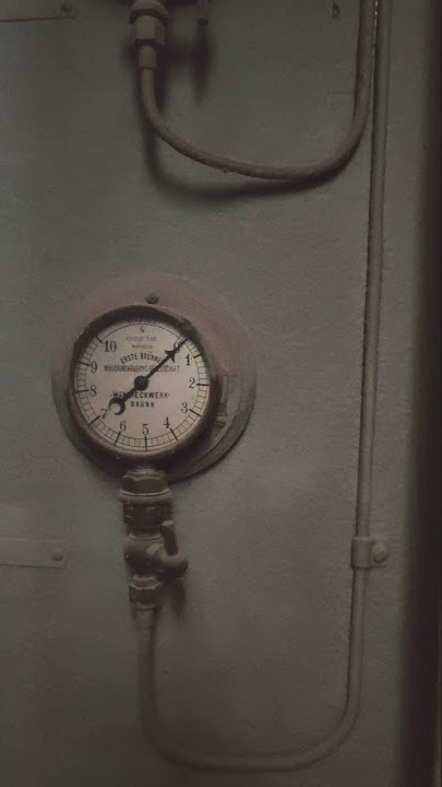 OLD-SCHOOL GAUGE.