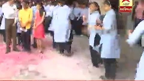 12th Science board result declare , Rajkot students play Garba