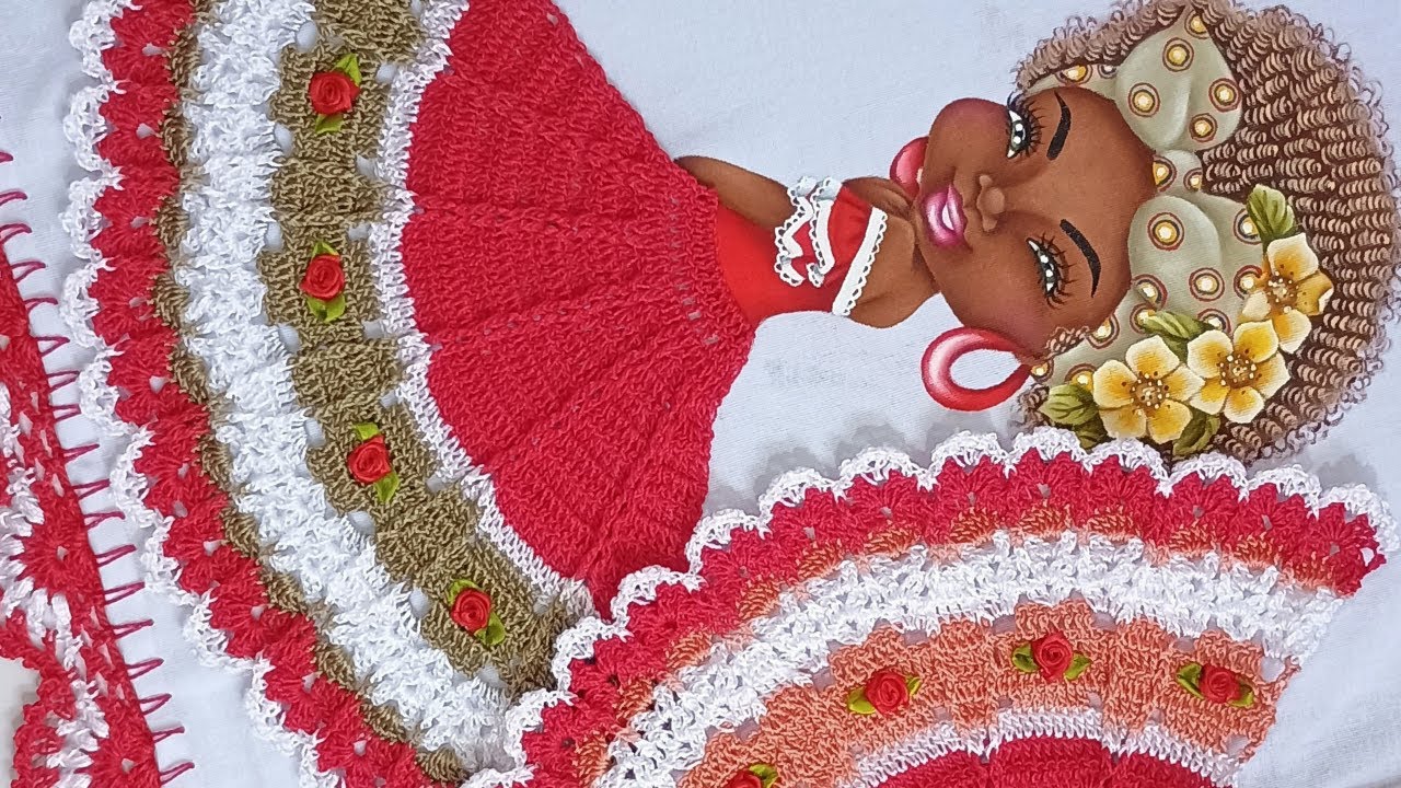 SAIA EM CROCHÊ PARA BONECA PINTADA NO PANO DE PRATO