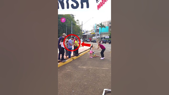 Kids Run to Hug Mom at Marathon Finish, But She Has a Goal #shorts