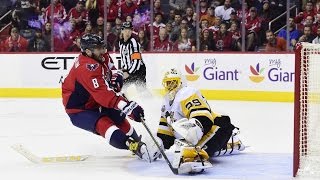 Овечкин реализует проход / Ovechkin speeds in, tallies on a breakaway Овечкин реализует проход / Ovechkin speeds in, tallies on a breakaway