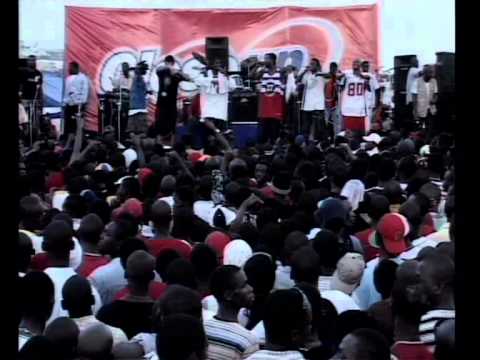 Cover EEDRIS ABDULKAREEM PERFORMING JAGA JAGA @THE 6th ANNUAL KENNIS MUSIC FESTIVAL