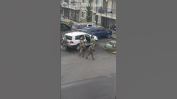 VIDEO: Federal officers, armored vehicle used to arrest man from Whatcom County home