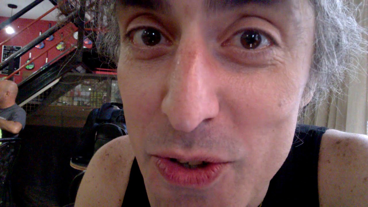 2 remeras free fonts