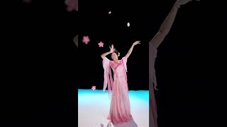 Of course we should dance Listening to Spring in spring#Challenge and dance with spring#Qi