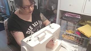 Kurkistus Talisa Designin Ompelukoneen Äärelle