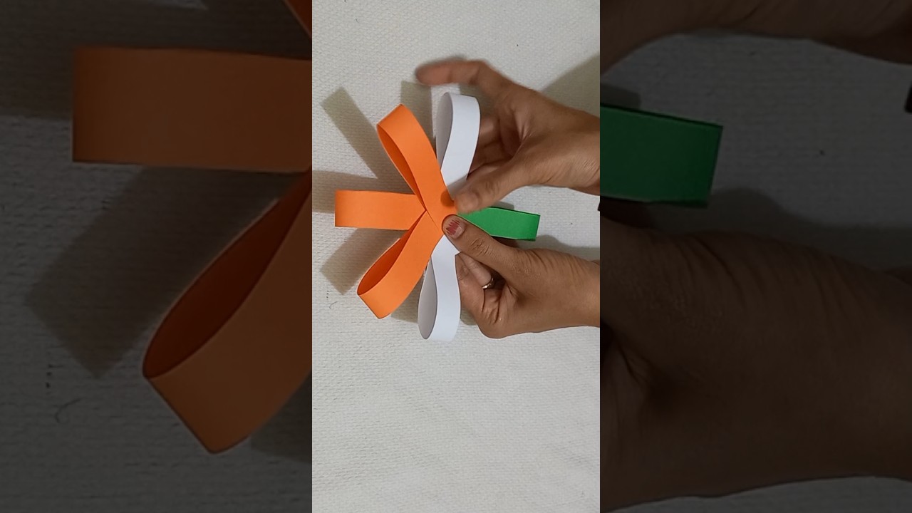 Independence day paper badge 