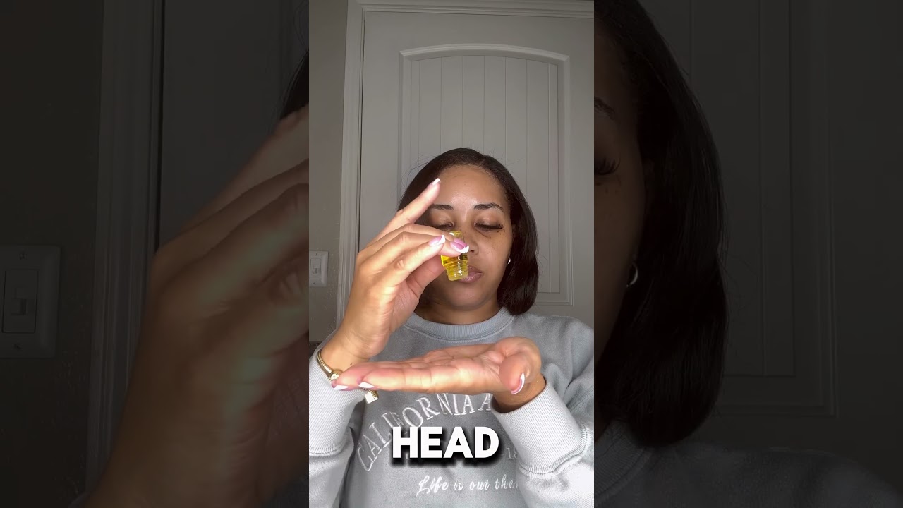 This oil is lightweight & keeps my ends from breaking 🥰 