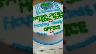 Class party cake? viralvideo reels cakedesign cakedecorating cake cakerecipe vanillacake
