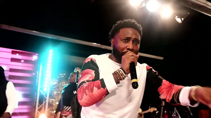 Patrick Bean &  Bonafide singing "Something's Abou...