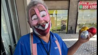 Payaso de crucero regresa iPhone sin saber que recibiría una recompensa por su honestidad 😭