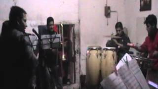Video thumbnail of "LA GATA BAJO LA LLUVIA - D´ Farra Orquesta - Cañete - Perú"