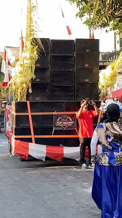 Sound system sk audio 4 sub putar dj sweet love karnaval desa serut Tulungagung